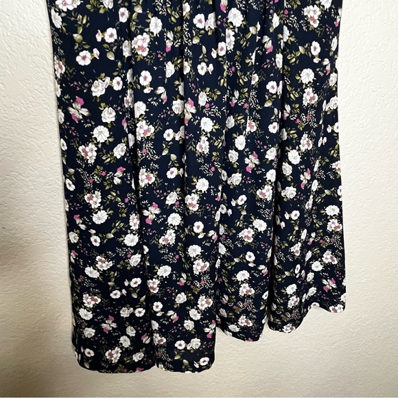 Chelsea & Violet Navy Floral Print Velvet Ribbon Tie Button V-Neck Dress Medium - Picture 16 of 16